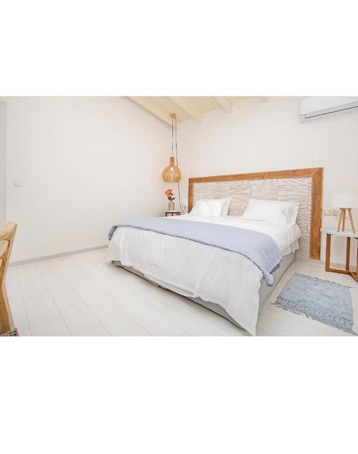 Athena Luxury Mesongí